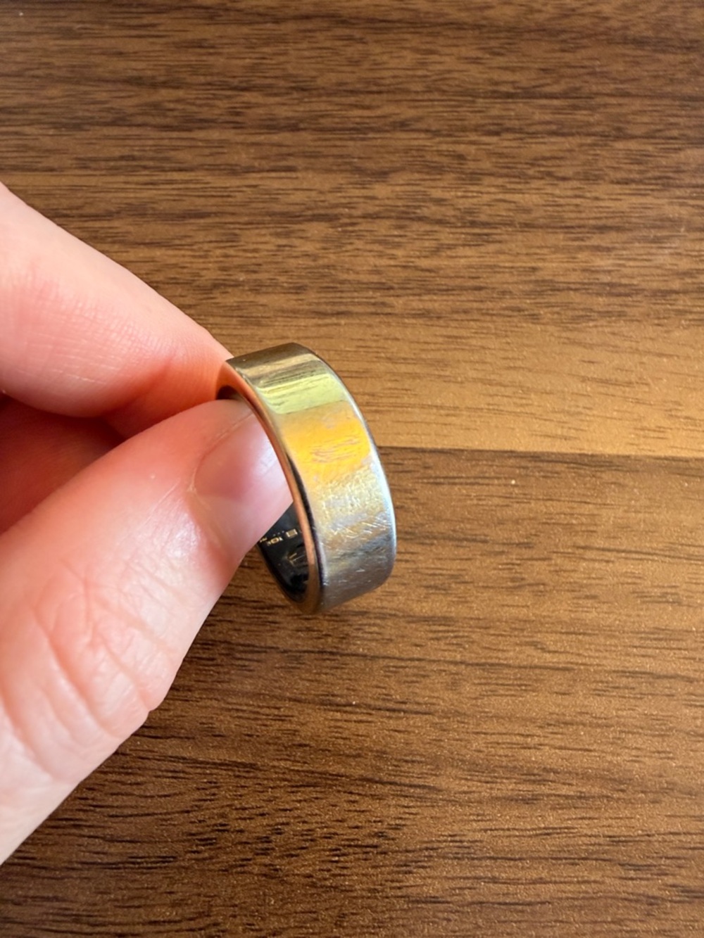 Oura Ring Gen3 Heritage - Gold - Size 8, gently worn works perfect. - Picture 4 of 7